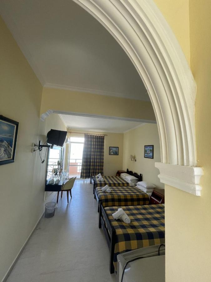 Christina Hotel Mesongí Buitenkant foto