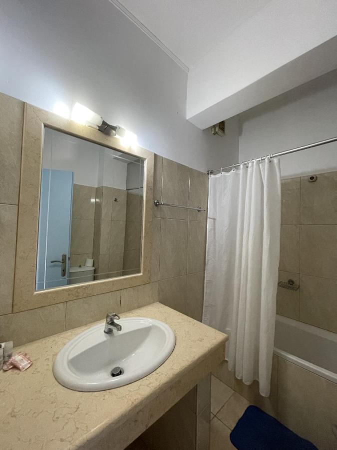 Christina Hotel Mesongí Buitenkant foto